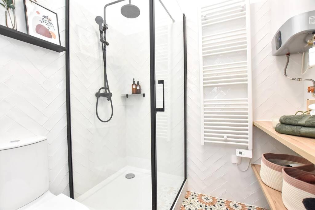 Appartamento Charming Flat In Montmartre - Imhost Parigi Esterno foto